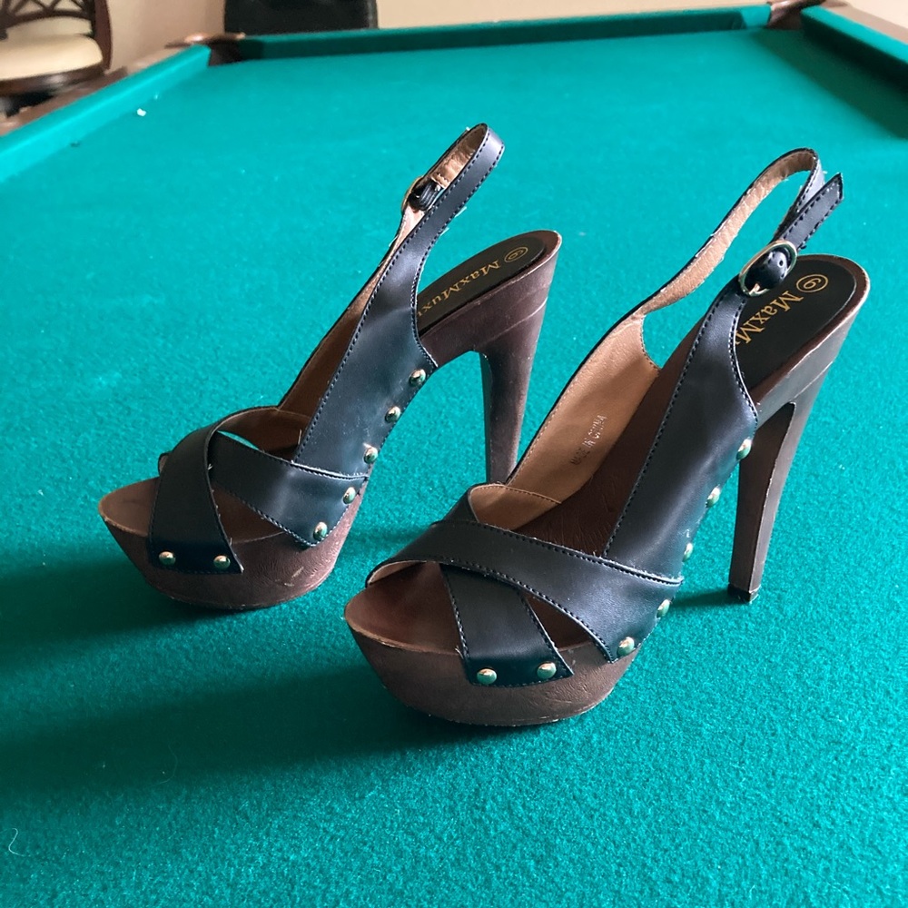 Woman’s shoes